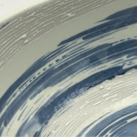 TEXTURED JAPAN CERAMIC RICE SOUP RAMEN BOWL BLUE WHITE SPIRAL WAVE 7-3/4” - Picture 8 of 15